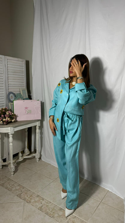 طقم بلوزة وبنطلون قماش انسيابي فيروزي