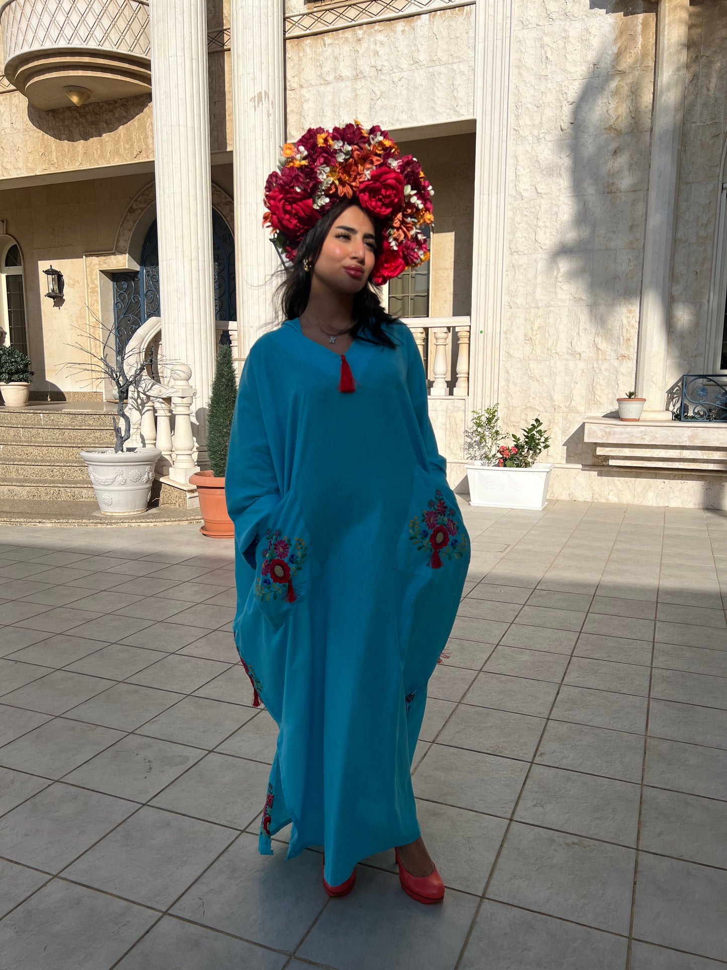 جلابية قطن فيروزي بتطريز زهري