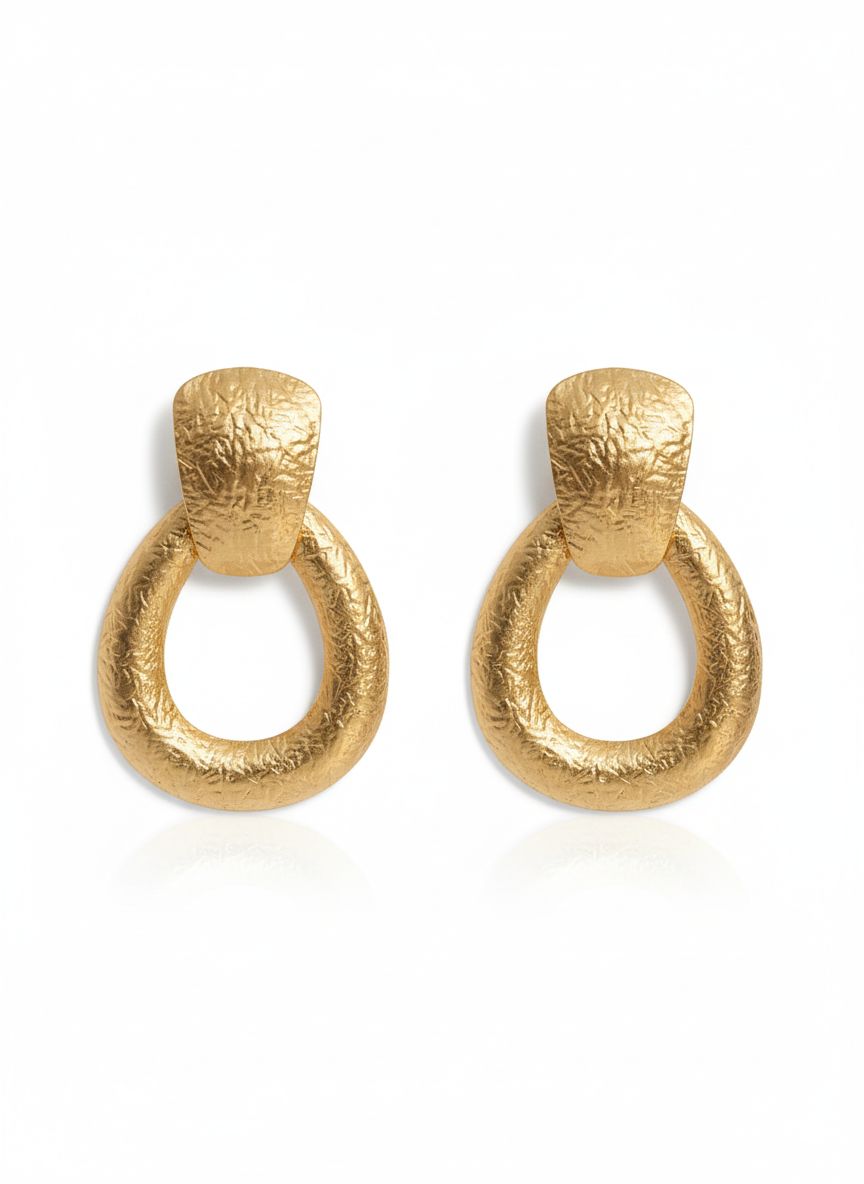 حلق نسائي مطفي ذهبي بيضاوي