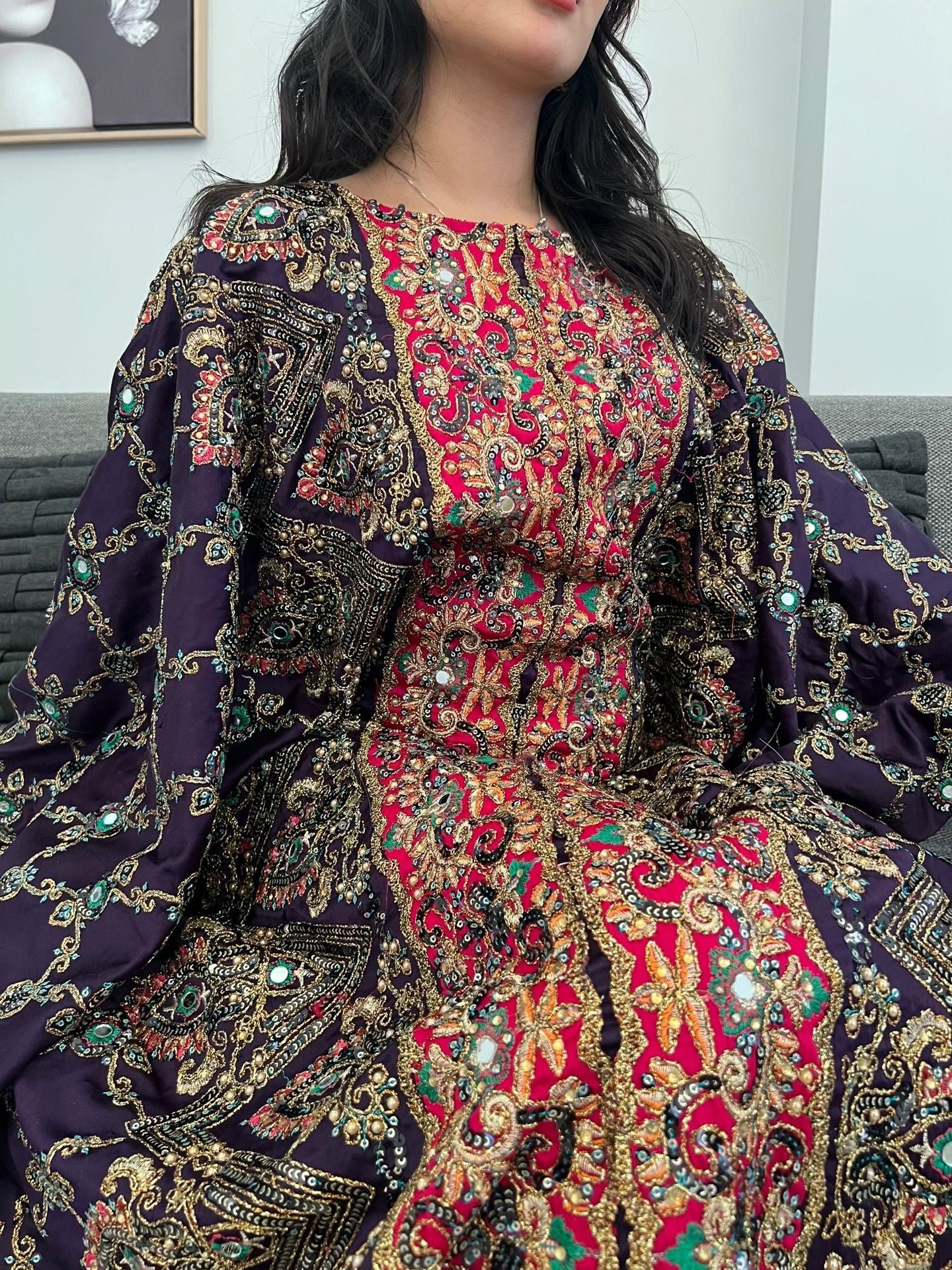 جلابية خامة ناعمة بنقوش ملكية