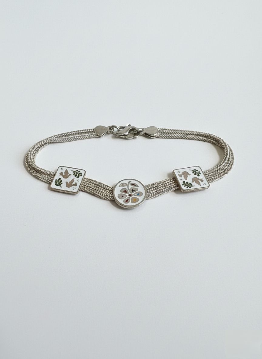 إسوارة فضة مطلية بنقوش ملونة