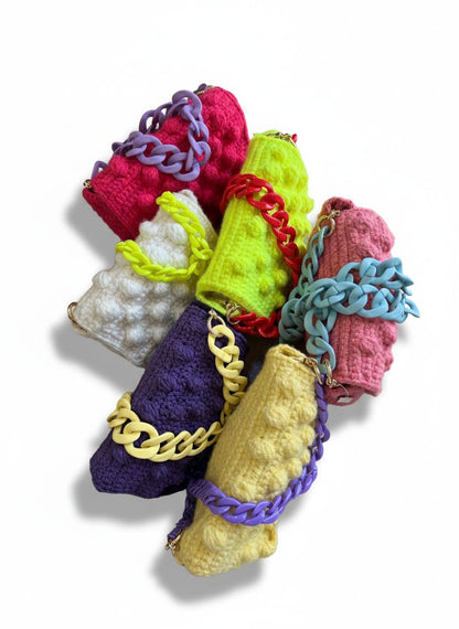 حقيبة كروشيه ملونة بسلسلة أكريليك