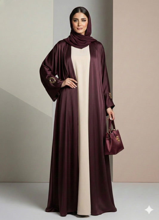 عباية حرير ساتان عودي  بتفاصيل معدنية