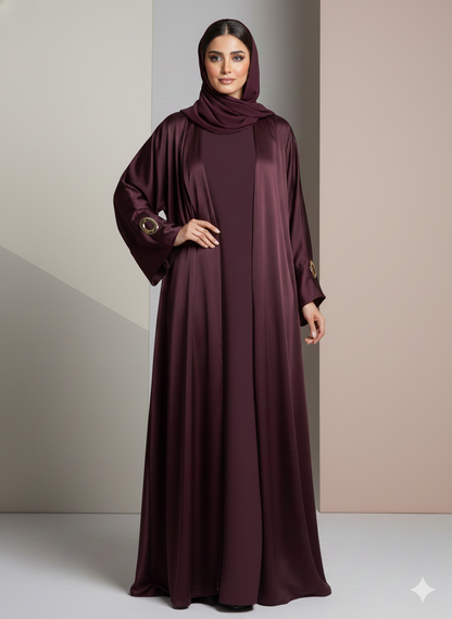 عباية حرير ساتان عودي  بتفاصيل معدنية