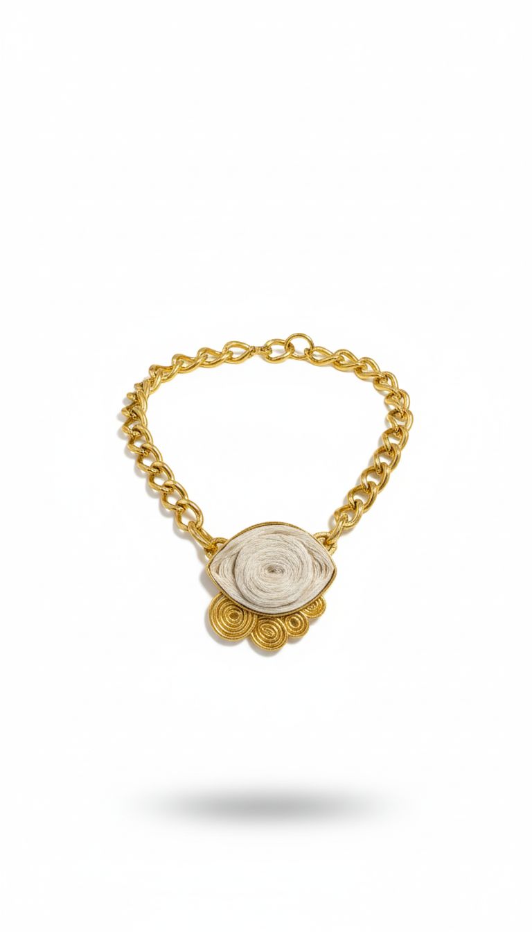 عقد سلسلة ذهبي بحُلية بيج