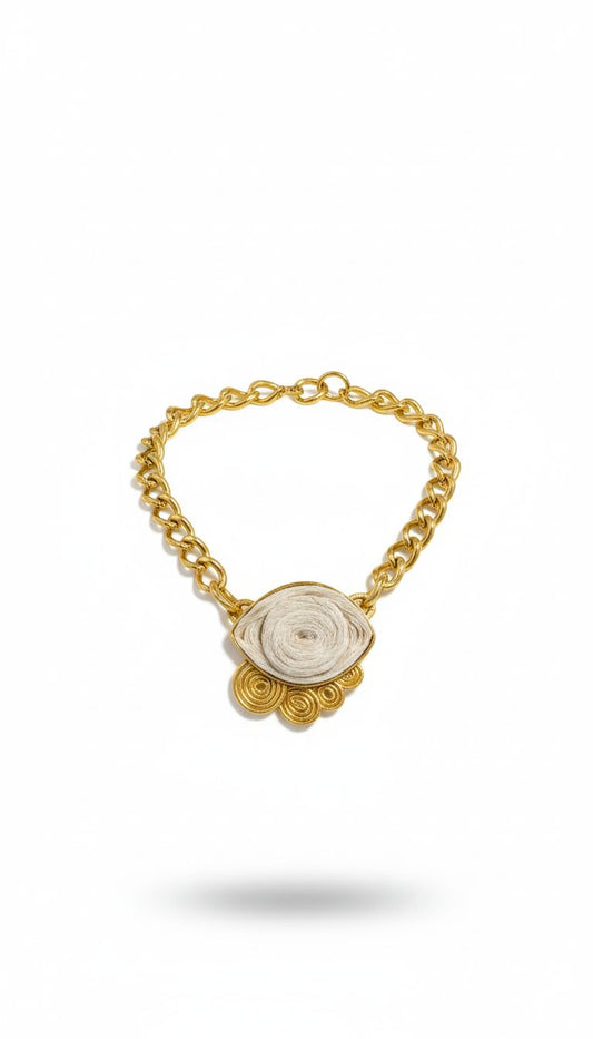 عقد سلسلة ذهبي بحُلية بيج