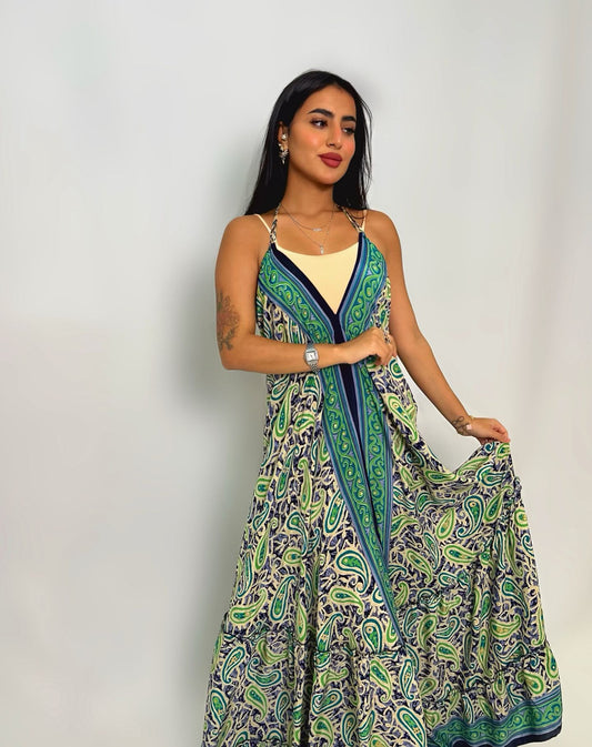 فستان ماكسي قماش انسيابي بنقشة بايسلي