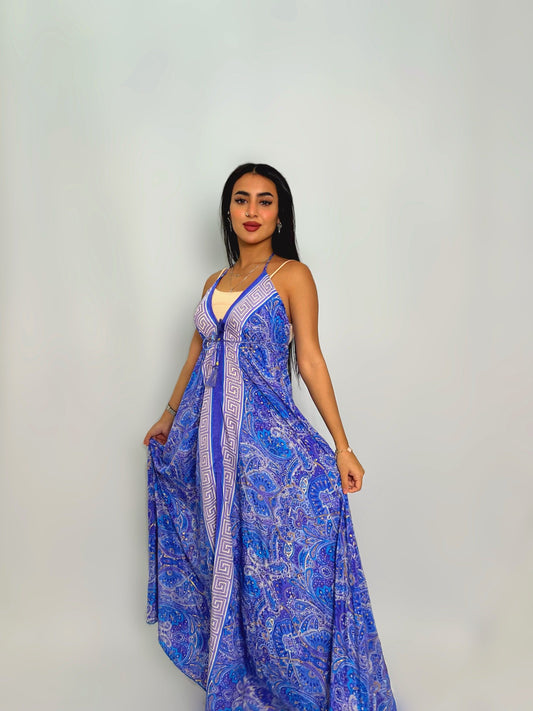 فستان ماكسي قماش خفيف بنقوش زرقاء
